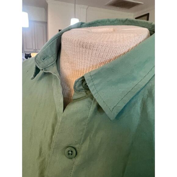 AMERICAS SWEETHEARTgreen button up womens size large - Picture 4 of 6